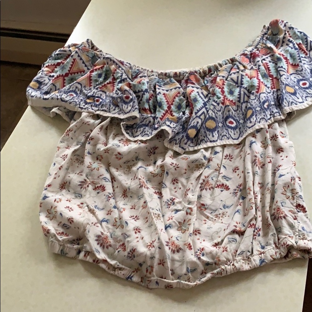 Hollister Off-Shoulder Floral Crop Top in Cream with Blue and Red Accents